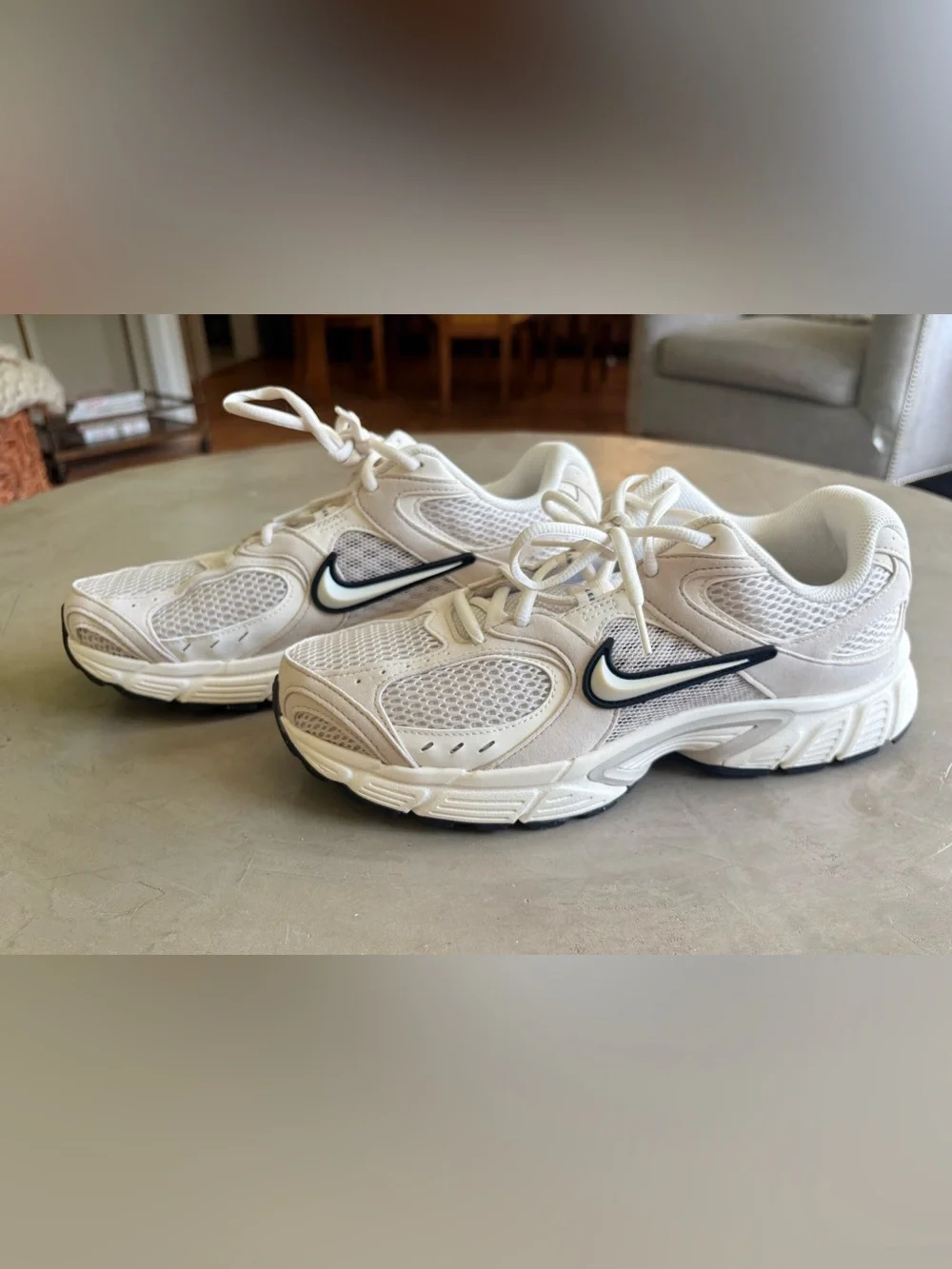 Nike V5 RNR Women’s Sneakers Size 11 Natural Ivory Black